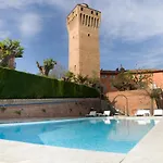 Otel Castello Di Santa Vittoria Santa Vittoria dʼAlba