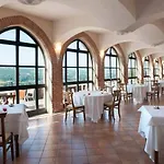 Otel Castello Di Santa Vittoria Santa Vittoria dʼAlba