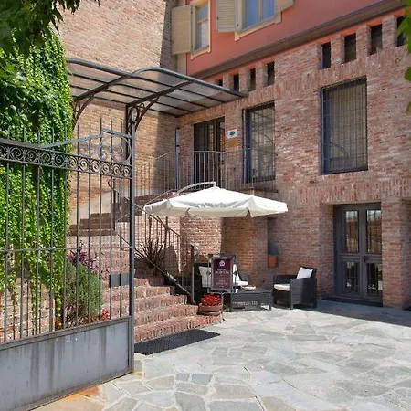 Hotel Castello Di Santa Vittoria 4*