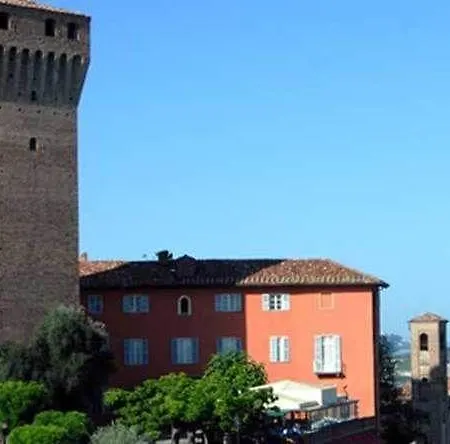 Castello Di Santa Vittoria Otel