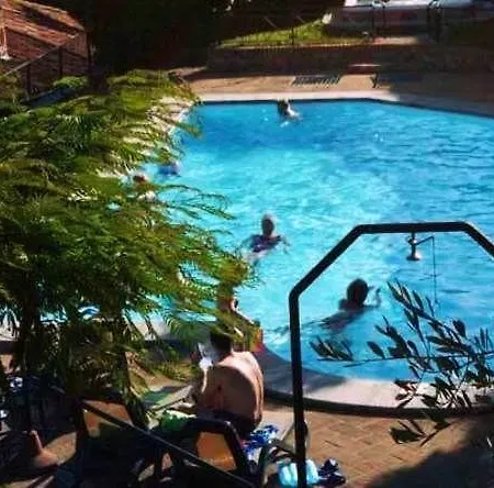 Castello Di Santa Vittoria Hotel