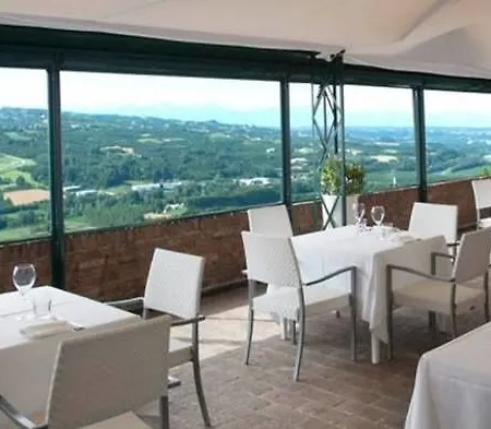 Castello Di Santa Vittoria 4*