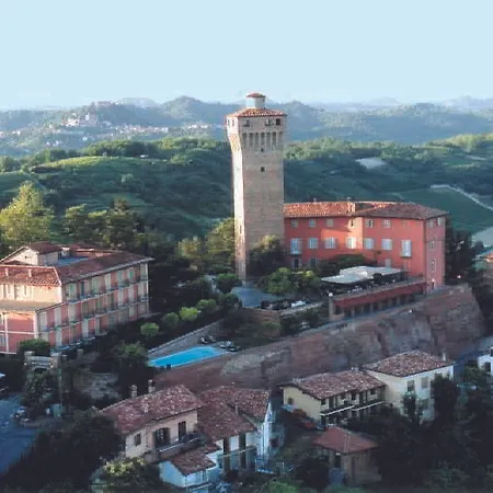 Hotell Castello Di Santa Vittoria 4*